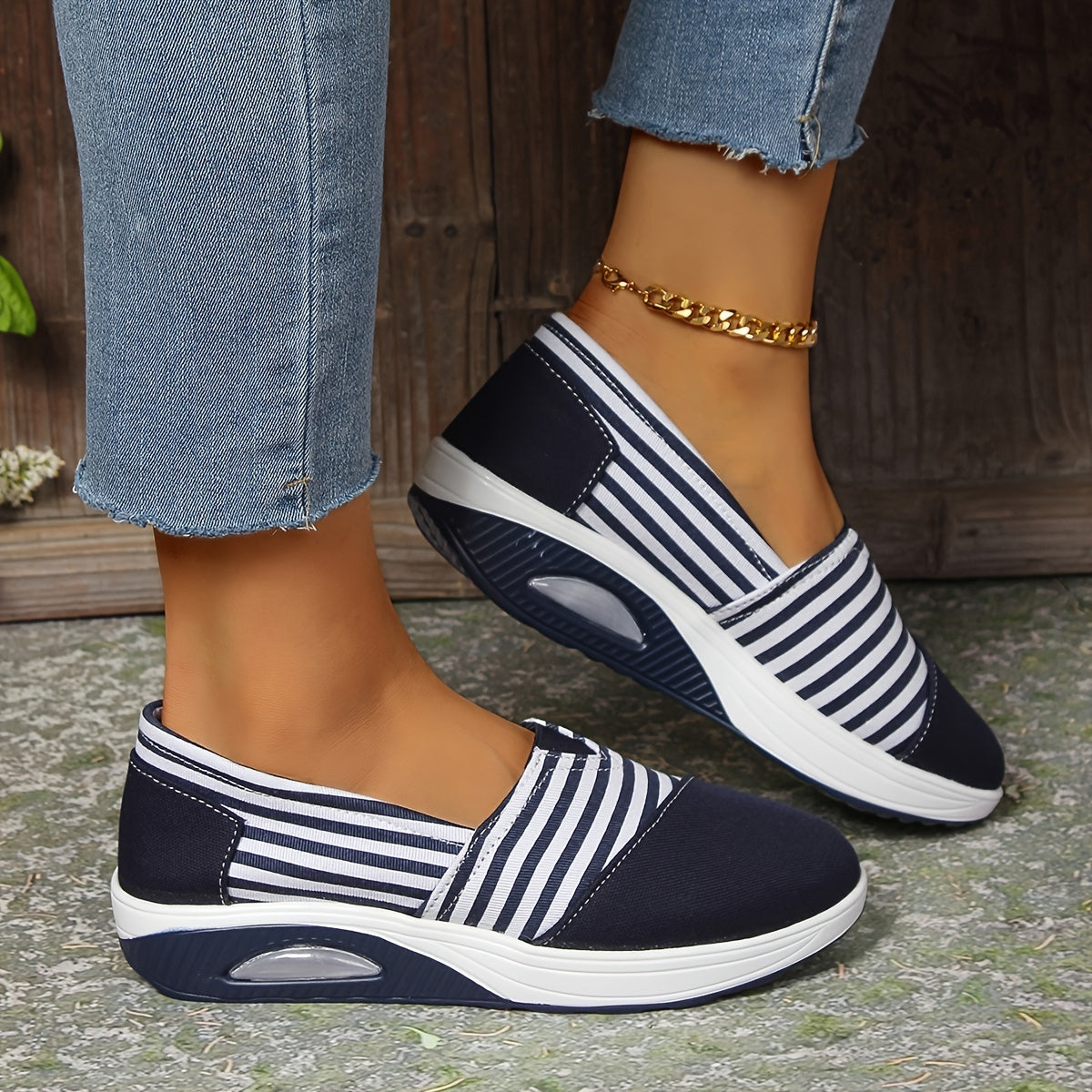 Wenus™ | Comfortable Slip-On Orthopaedic Striped Sneakers