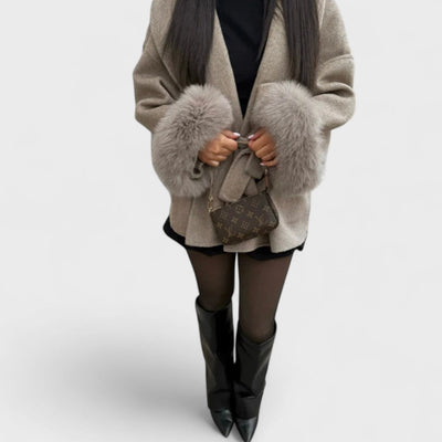 Top hat™ | Elegant Coat with Faux Fur Details