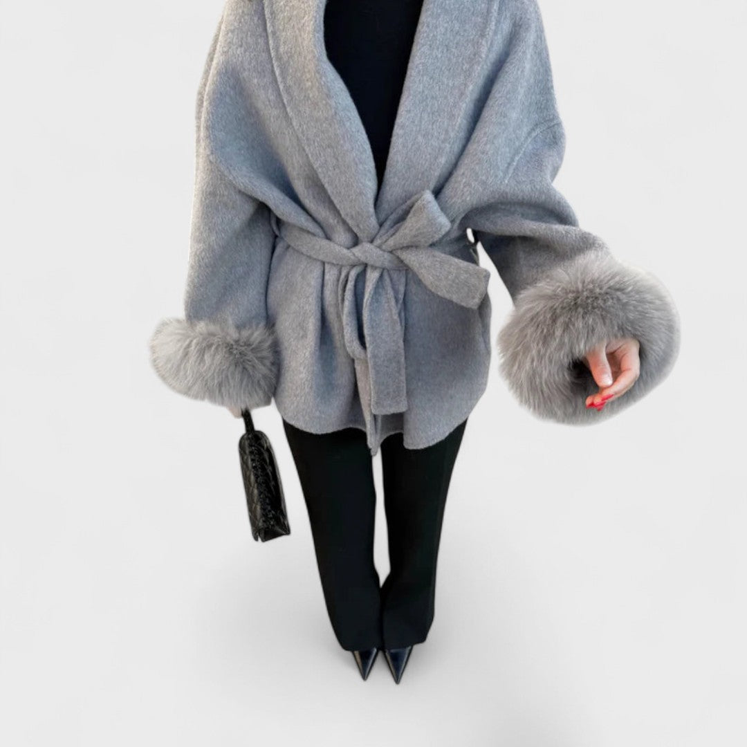 Top hat™ | Elegant Coat with Faux Fur Details