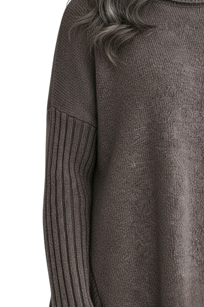 Noireé™ | Long Turtleneck Sweater