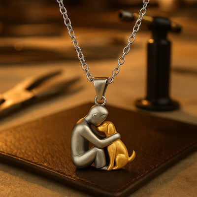 Laurent™ | Hug Pendant Necklace