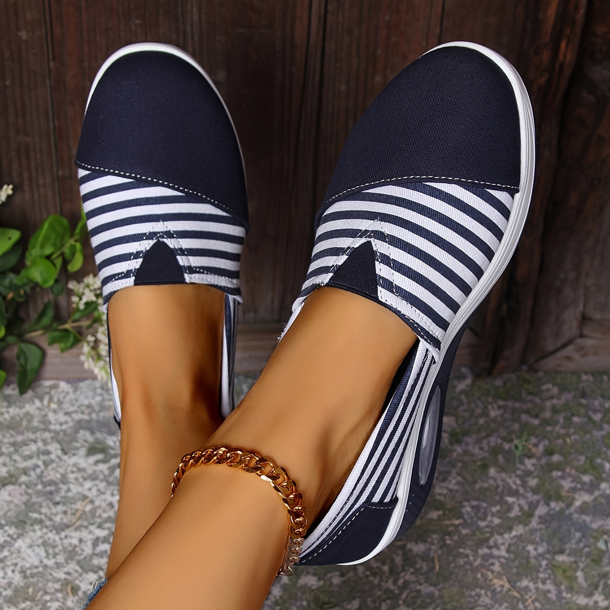 Wenus™ | Comfortable Slip-On Orthopaedic Striped Sneakers